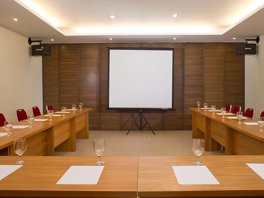 ג'קרטה Harlys Residence מראה חיצוני תמונה